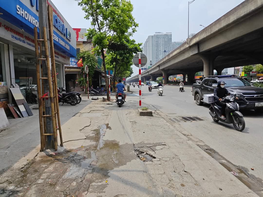 MẶT ĐƯỜNG NGUYỄN XIỂN THANH XUÂN, VỊ TRÍ ĐẸP VỈA HÈ ĐÁ BÓNG KINH DOANH. DT 177M2 GIÁ 50 TỶ - Ảnh chính