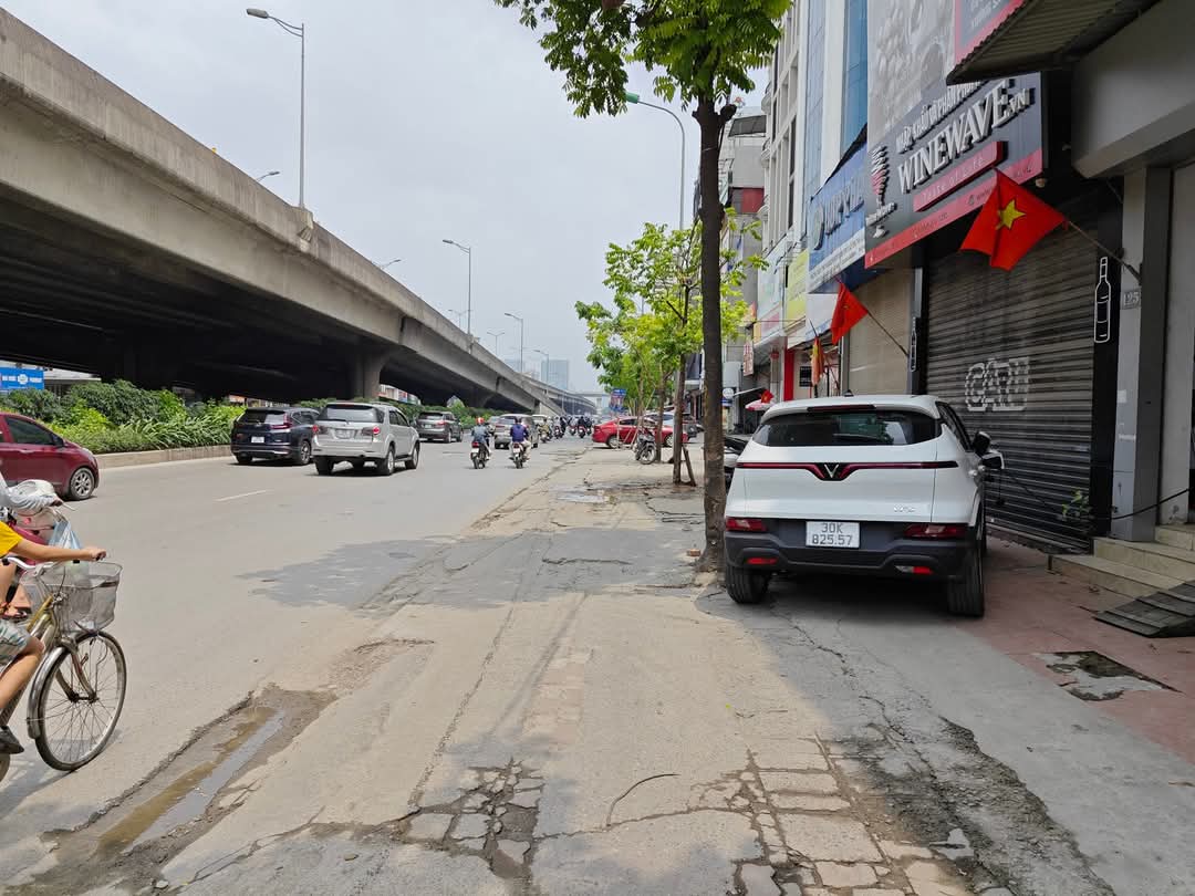 MẶT ĐƯỜNG NGUYỄN XIỂN THANH XUÂN, VỊ TRÍ ĐẸP VỈA HÈ ĐÁ BÓNG KINH DOANH. DT 177M2 GIÁ 50 TỶ - Ảnh 1