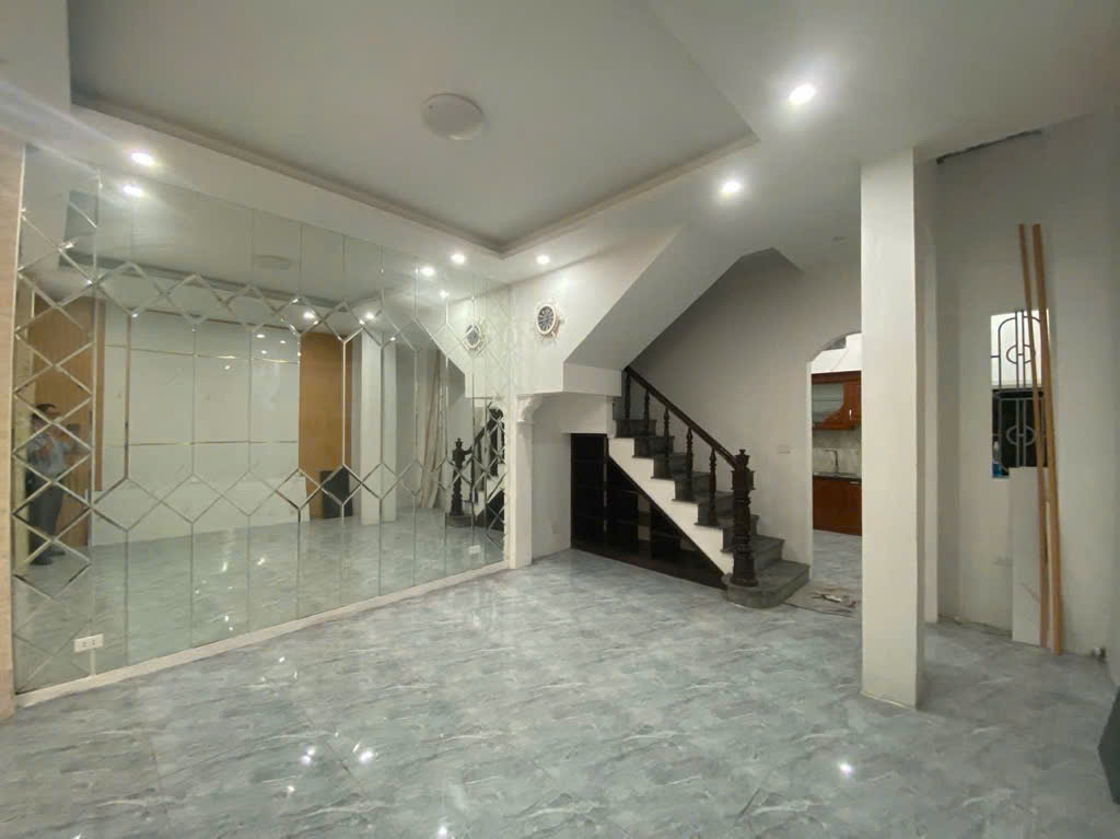 BÁN NHÀ NGUYỄN VĂN CỪ, GIÁ ĐẦU TƯ 55M, 4T, MT4M. GIÁ NHỈNH 6 TỶ, Ô TÔ CÁCH 15M. - Ảnh chính