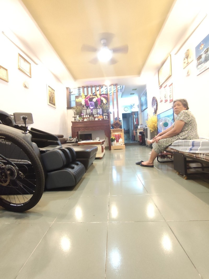 Bán Nhà Đường Âu Cơ, Tân Phú - DT 65m², 3PN, hẻm xe hơi, 5.8 tỷ - Ảnh 1