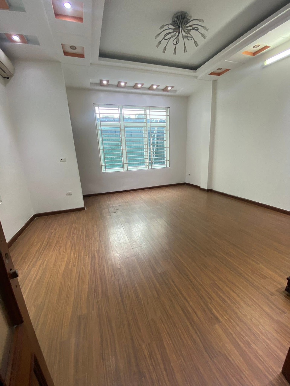 MẶT NGÕ TRẦN QUỐC HOÀN - 15M RA PHỐ - NGÕ ÔTÔ TRÁNH, KINH DOANH MỌI LOẠI HÌNH - GIÁ 19 TỶ - Ảnh 4