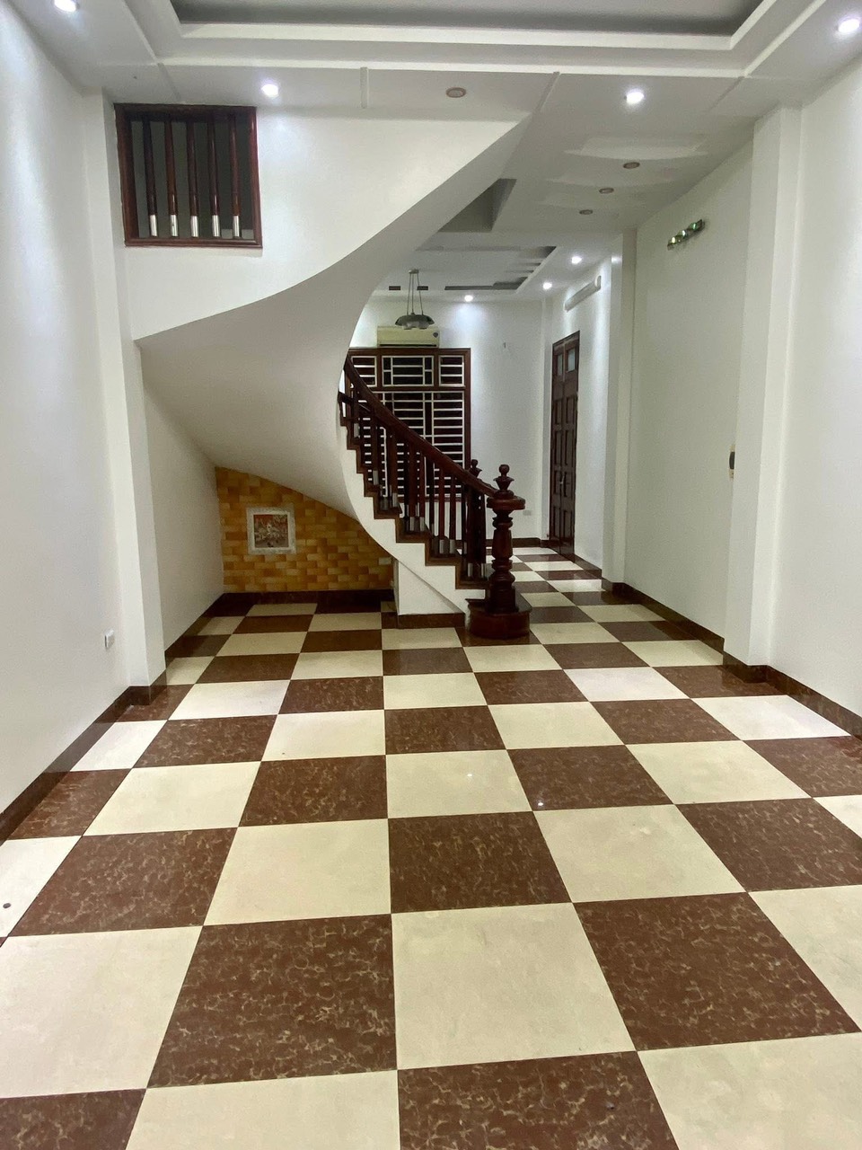 MẶT NGÕ TRẦN QUỐC HOÀN - 15M RA PHỐ - NGÕ ÔTÔ TRÁNH, KINH DOANH MỌI LOẠI HÌNH - GIÁ 19 TỶ - Ảnh 1