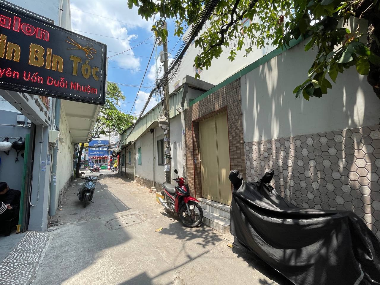 Bán Nhà Đường Âu Cơ, Quận Tân Phú - DT 65m², 3PN, hẻm xe hơi, 5.8 tỷ - Ảnh chính