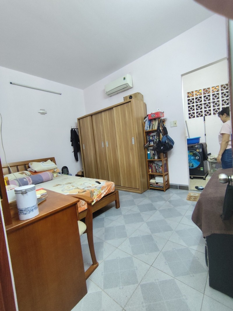 Bán Nhà Đường Âu Cơ, Quận Tân Phú - DT 65m², 3PN, hẻm xe hơi, 5.8 tỷ - Ảnh 4