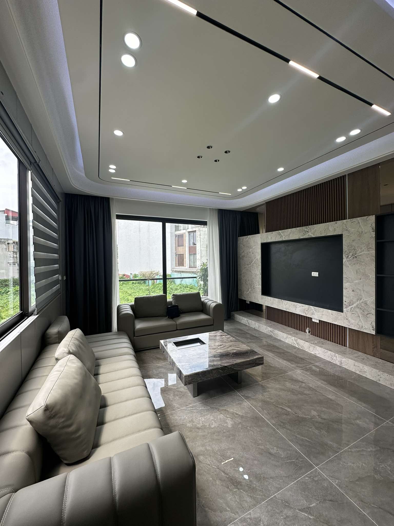 BÁN NHÀ ĐẸP NHẤT QUẬN TÂY HỒ-GẦN HỒ TÂY 5 TẦNG DT48M2-MT 4.2M-ÔTÔ-PHỐ NHẬT CHIÊU-TÂY HỒ.Giá:13,9Tỷ - Ảnh chính