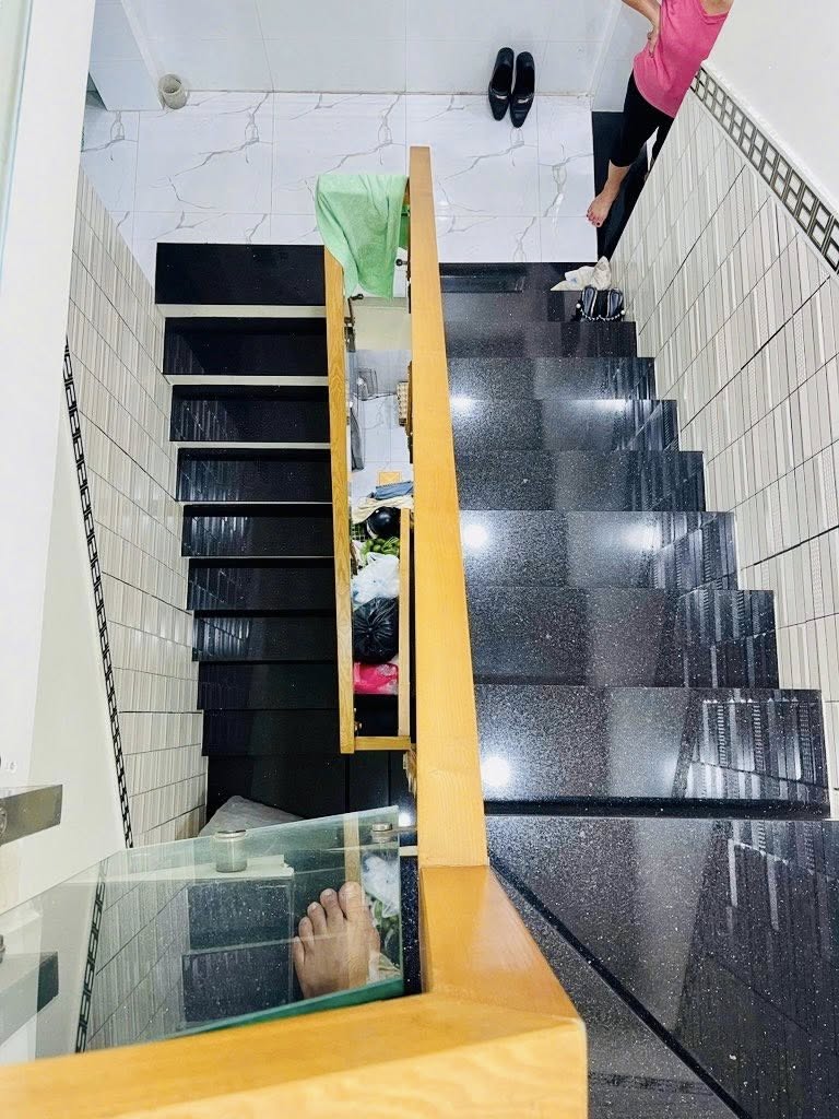 GÓC 2 MẶT TIỀN - SÁT CẠNH ĐẦM SEN - XE HƠI VÀO NHÀ - 3 TẦNG - 64M - GIÁ MỀM NHỈNH 5 - Ảnh 4