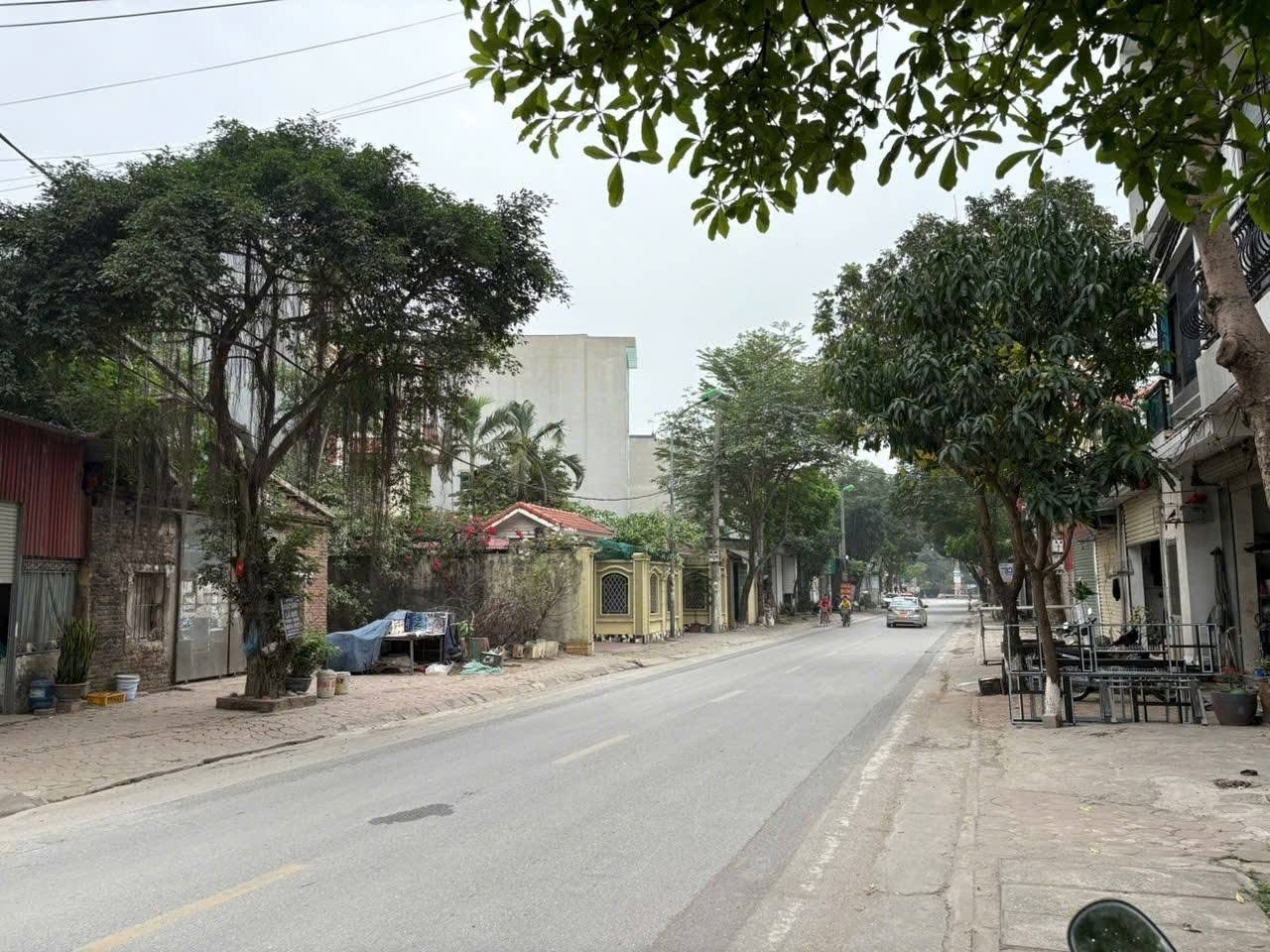 Chính chủ cần bán gần 500m2 đất thổ cư. Tại thạch thất quốc oai khu dân cư đông đúc. Phù hợp làm lám xướng hay đầu tư sinh lời - Ảnh chính