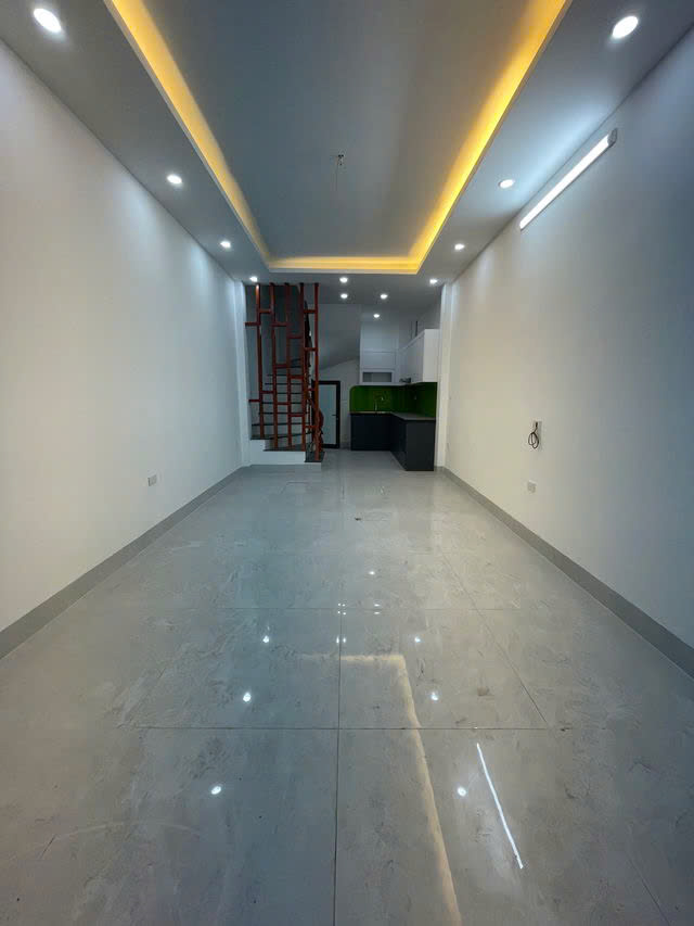 NHÀ MỚI Ở LUÔN Ngọc Trì 39m2,X 5 tầng,mặt tiền 3.6m, 6.15 tỷ Long Biên. - Ảnh 1