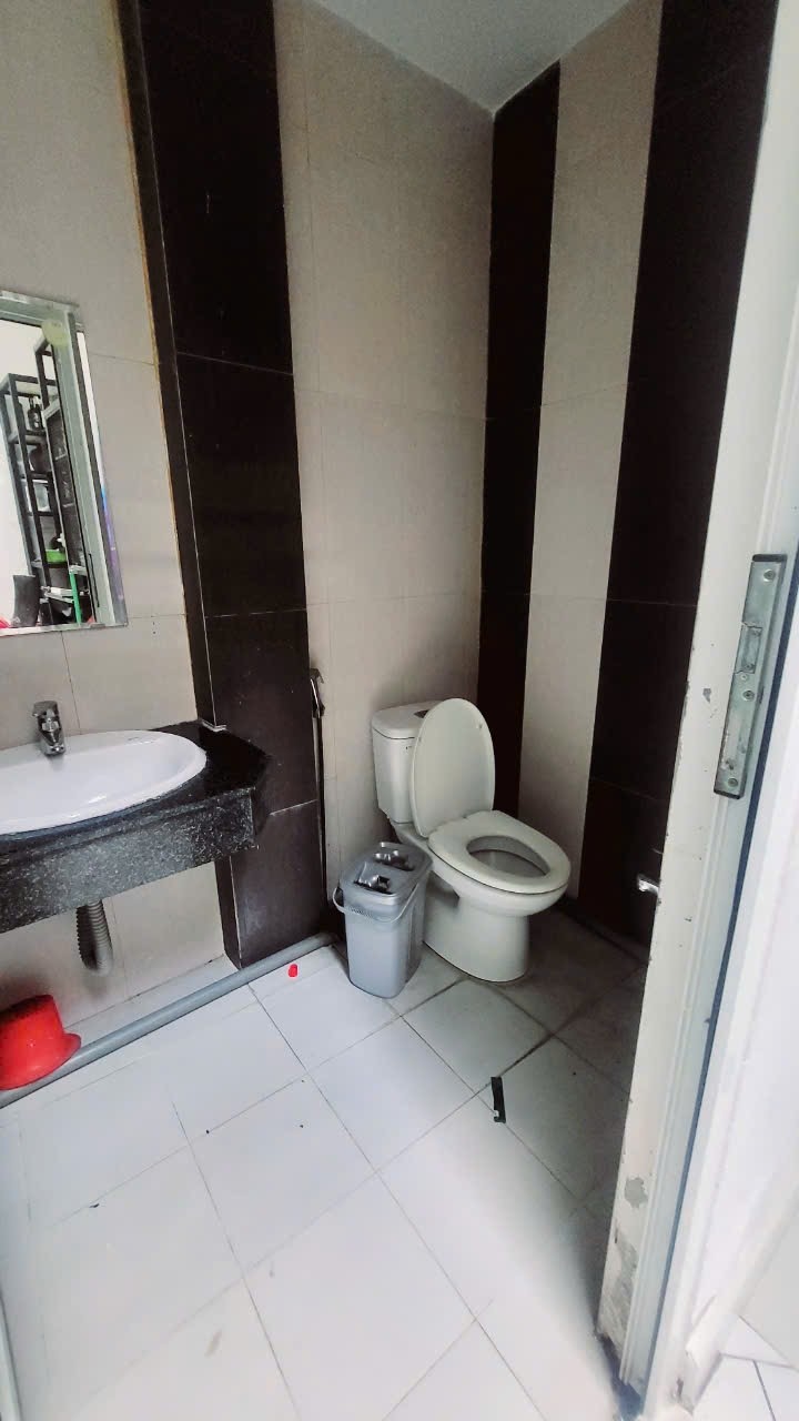 Bán nhà 100m² 3 tầng, 5PN, 4WC, Linh Tây, Thủ Đức - 8.2 tỷ - Ảnh 3