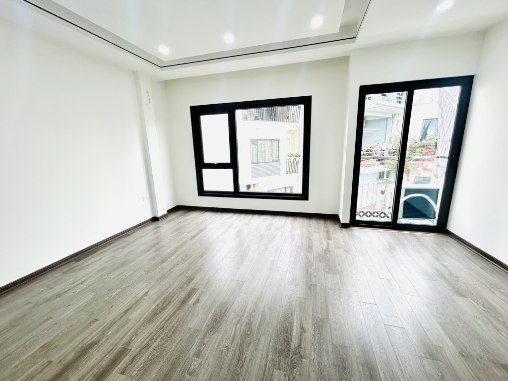 Bán nhà Trương Định – Ngõ nông thẳng phố – 5 tầng thang máy – Giá chỉ 7.9 tỷ - Ảnh 2
