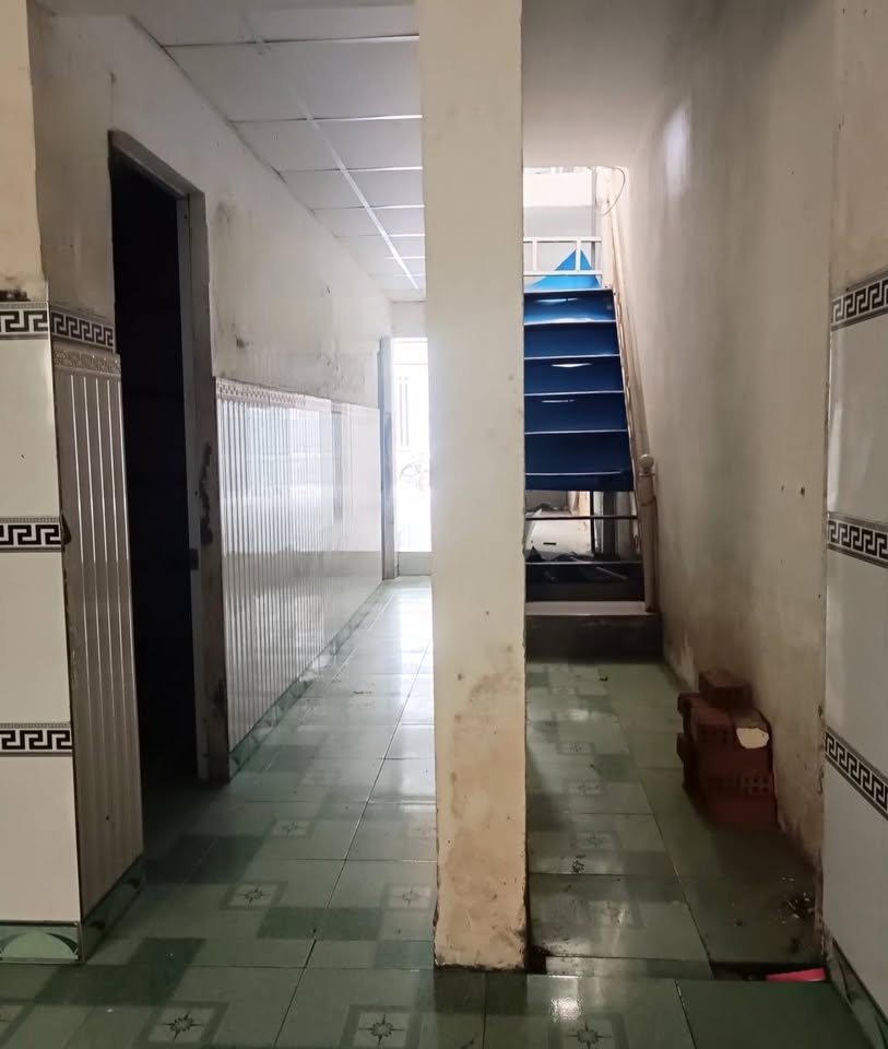 BÁN ĐẤT TẶNG NHÀ 2 TẦNG,DT 99M2, KIỆT ÔTÔ MẸ SUỐT, NGAY SAU LƯNG ĐHSP ĐÀ NẴNG - CHỈ 2.45 T - Ảnh 1