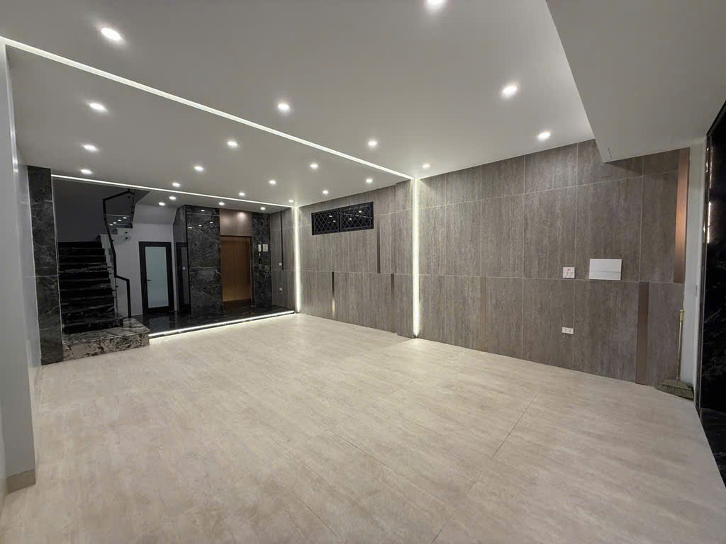 ĐẸP LONG LANH NHÀ TƯ ĐÌNH 70M, 7T, MT6M, GARA, THANG MÁY, GẦN DỰ ÁN CẦU TRẦN HƯNG ĐẠO. - Ảnh 2