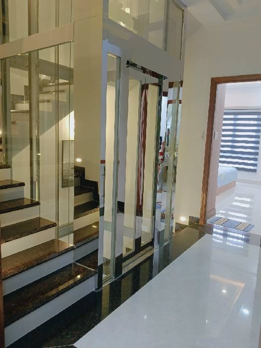 Bán nhà mặt tiền Tạ Quang Bửu 4.5x17 chỉ 12 tỷ 9 - Ảnh 1
