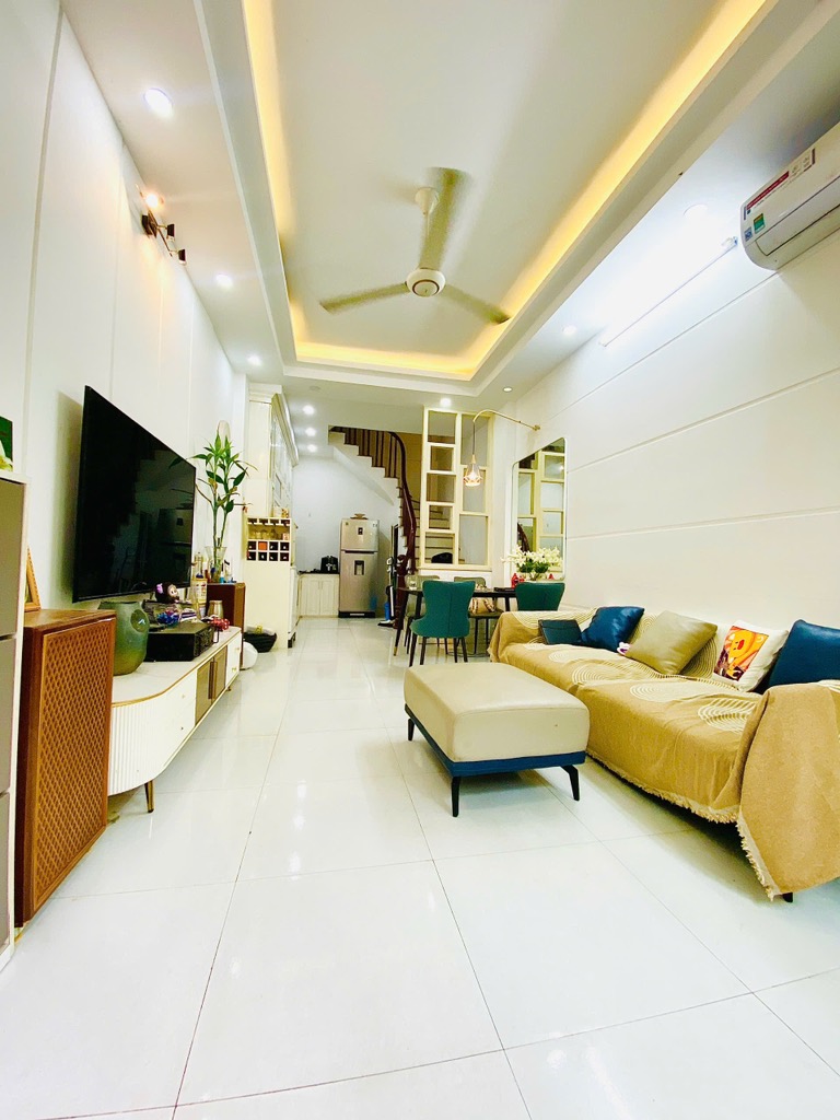 Hiếm Có! Nhà Nguyễn Quý Đức, 2 Mặt Tiền, DT 45m², Chỉ 7 Tỷ 9 - Ảnh 1
