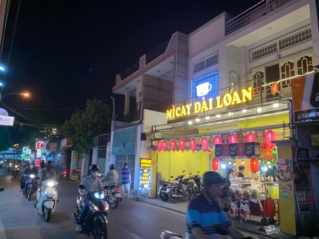 Bán nhà mặt tiền 7,4x28m giá 14,39 tỷ Đường Nguyễn Hưu Cầu - Ảnh 1