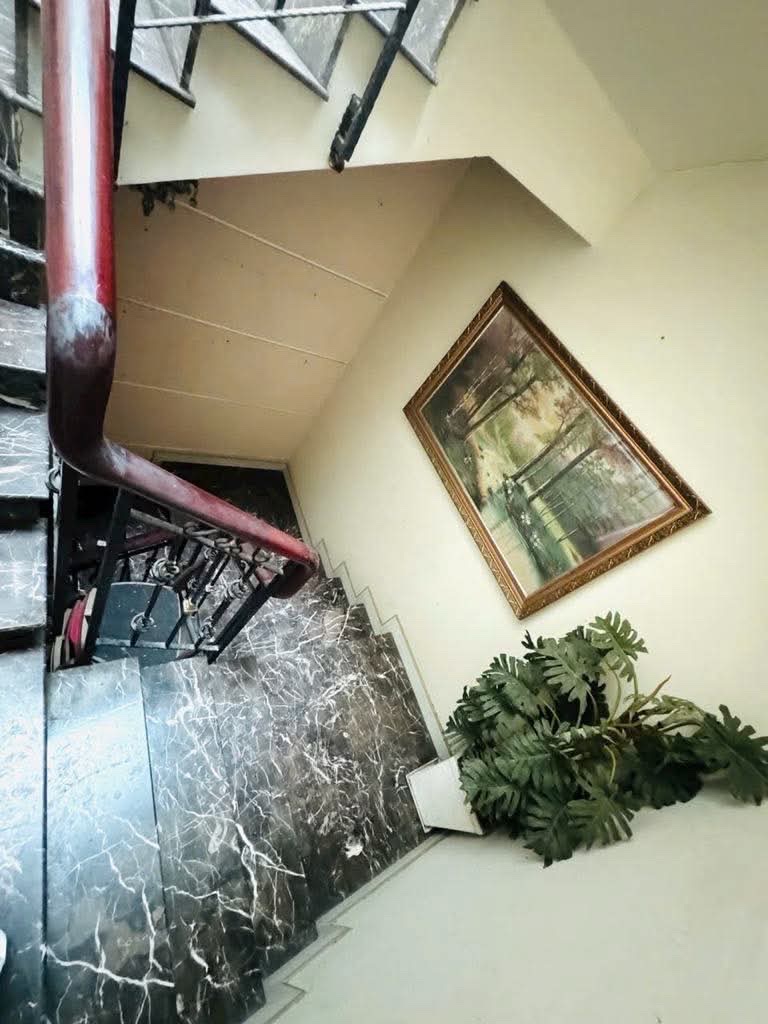 BIỆT THỰ XE HƠI NGỦ TRONG NHÀ - VỊ TRÍ  ĐẮT ĐỊA -Đ.ĐOÀN NHƯ HÀI- NHÀ THÔNG RA HAI MẶT TIỀN ĐƯỜNG Q4. - Ảnh 1