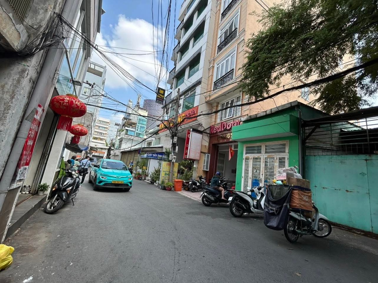 BIỆT THỰ XE HƠI NGỦ TRONG NHÀ - VỊ TRÍ  ĐẮT ĐỊA -Đ.ĐOÀN NHƯ HÀI- NHÀ THÔNG RA HAI MẶT TIỀN ĐƯỜNG Q4. - Ảnh chính