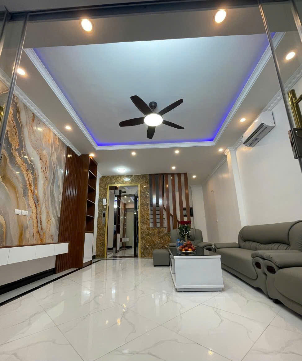 BÁN NHÀ XÂY MỚI PHỐ DOÃN KẾ THIỆN, 6T THANG MÁY, 02 THOÁNG – 41M2, 9.345 TỶ - Ảnh chính