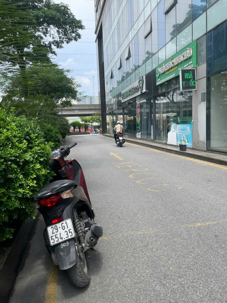 🏢 Chính chủ bán kiot tầng 1 – Tòa nhà FLC Phạm Hùng – Mặt tiền lớn, kinh doanh siêu lợi nhuận! - Ảnh chính