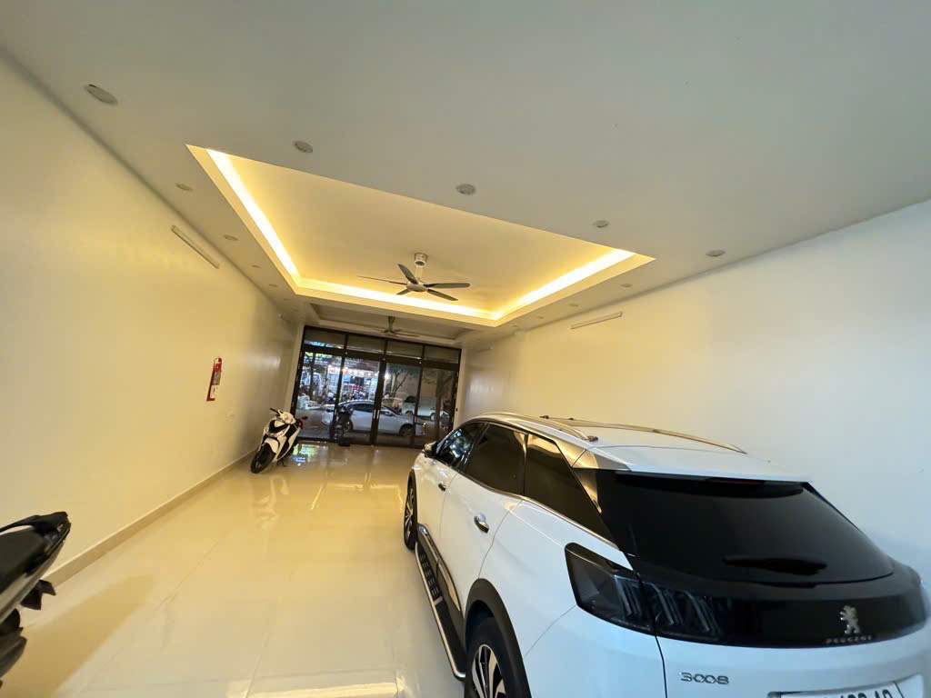BÁN NHÀ MẶT PHỐ TRẠM - 115M X 6 TẦNG - THANG MÁY - THIẾT KẾ ĐẸP - KINH DOANH SẦM UẤT - THÔNG SỐ ĐEP - Ảnh chính