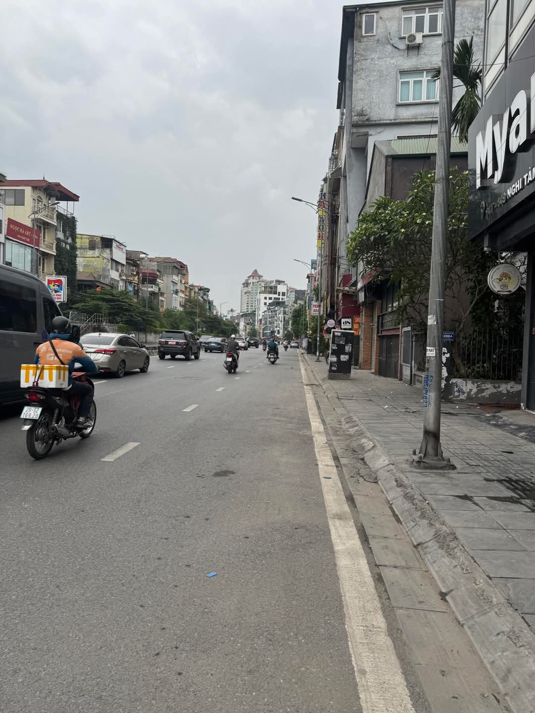 BÁN NHÀ MẶT ĐƯỜNG NGHI TÀM TÂY HỒ - VỊ TRÍ ĐẸP VỈA HÈ ĐÁ BÓNG KINH DOANH. DT 392M2 GIÁ CHÀO 21X TỶ - Ảnh chính