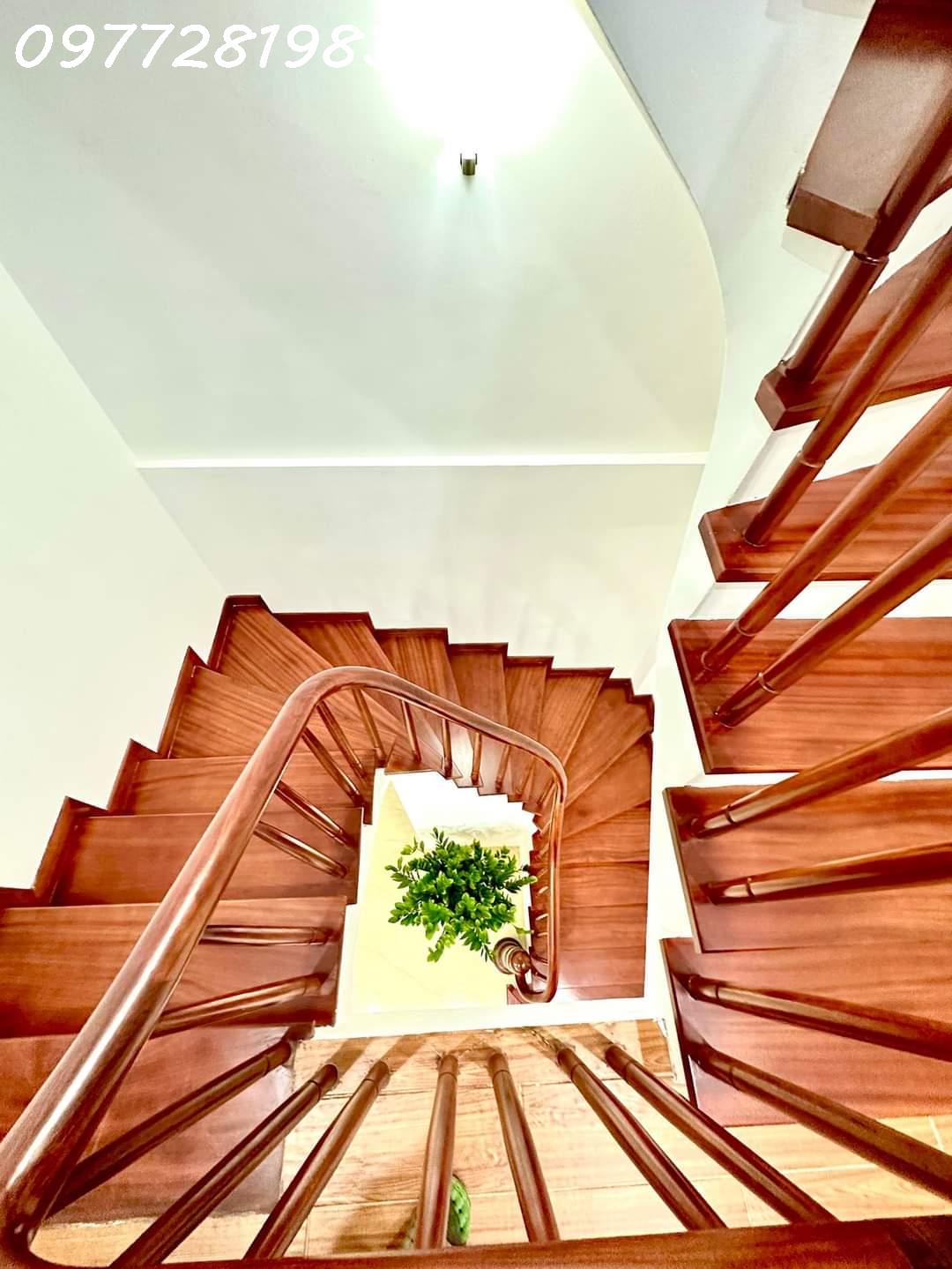 Nhỉnh 4 tỷ có nhà 3 tầng dân xây Trịnh Văn Bô, lô goc, ngõ thông - Ảnh 2