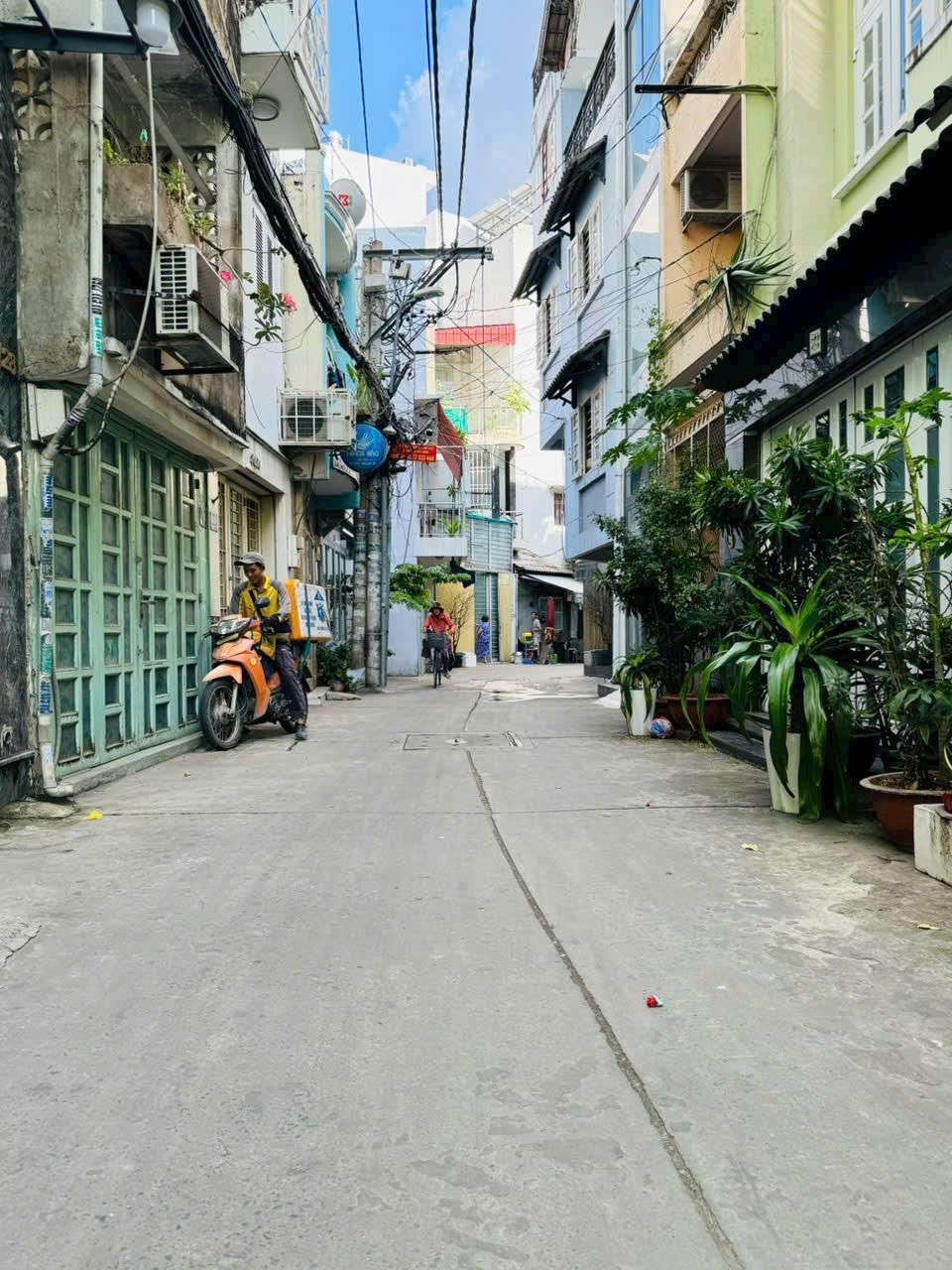 * BÁN NHÀ HẺM XH-4 TẦNG, GẦN MT NGUYỄN KIM Q10-CN 47M2-NHỈNH 9TỶ - Ảnh 1
