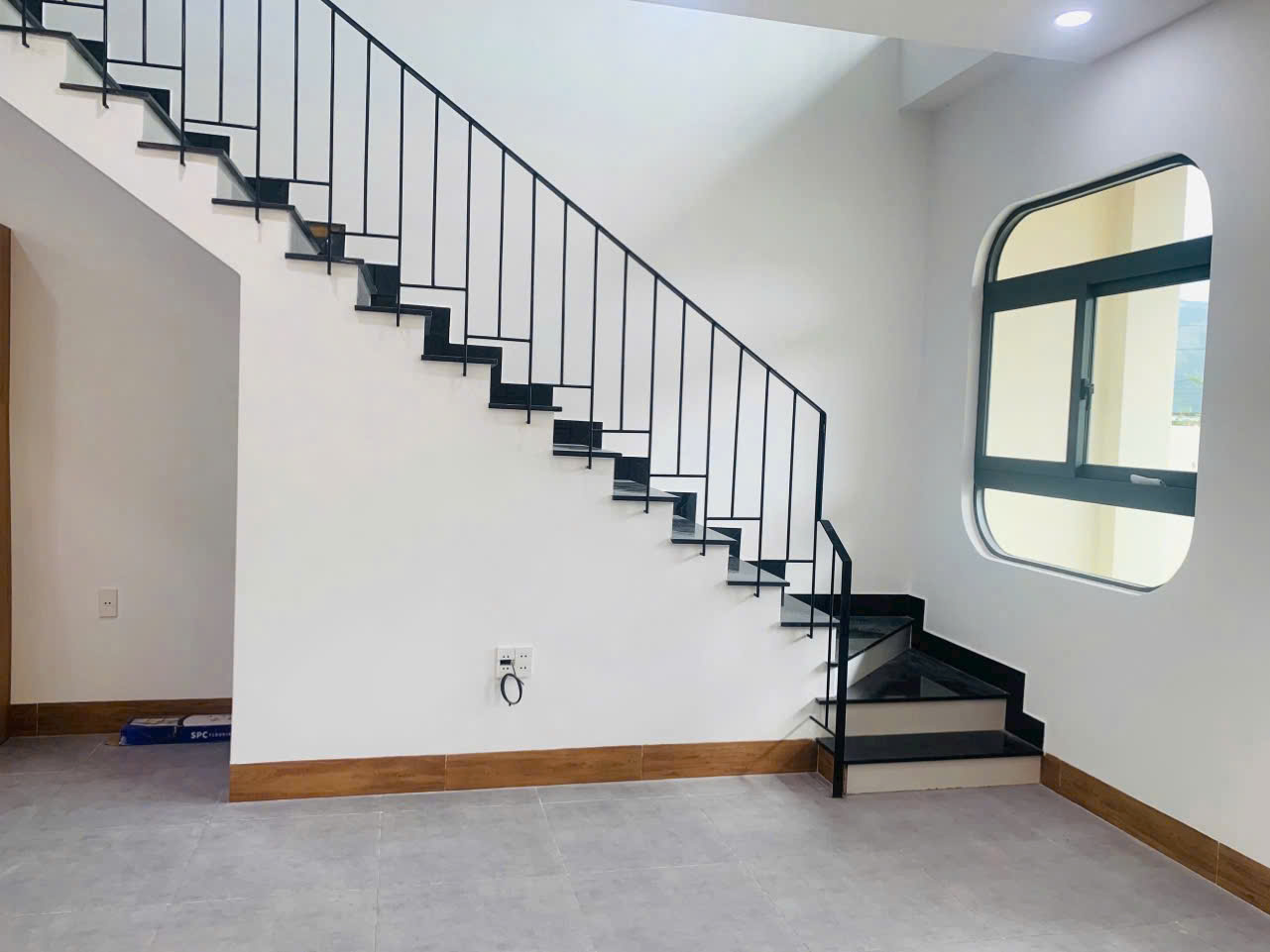 Cần Bán Nhà Diên An, Ân Nam 2 dt 76m2 bán : 2 tỷ 295 triệu lh em Trinh - Ảnh 2