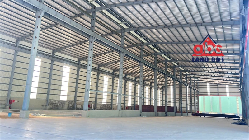 XT045 nhà xưởng kiên cố ,  chiều cao 16. trọng tải nền lớn phù hợp SX công nghiệp nặng - Ảnh 1
