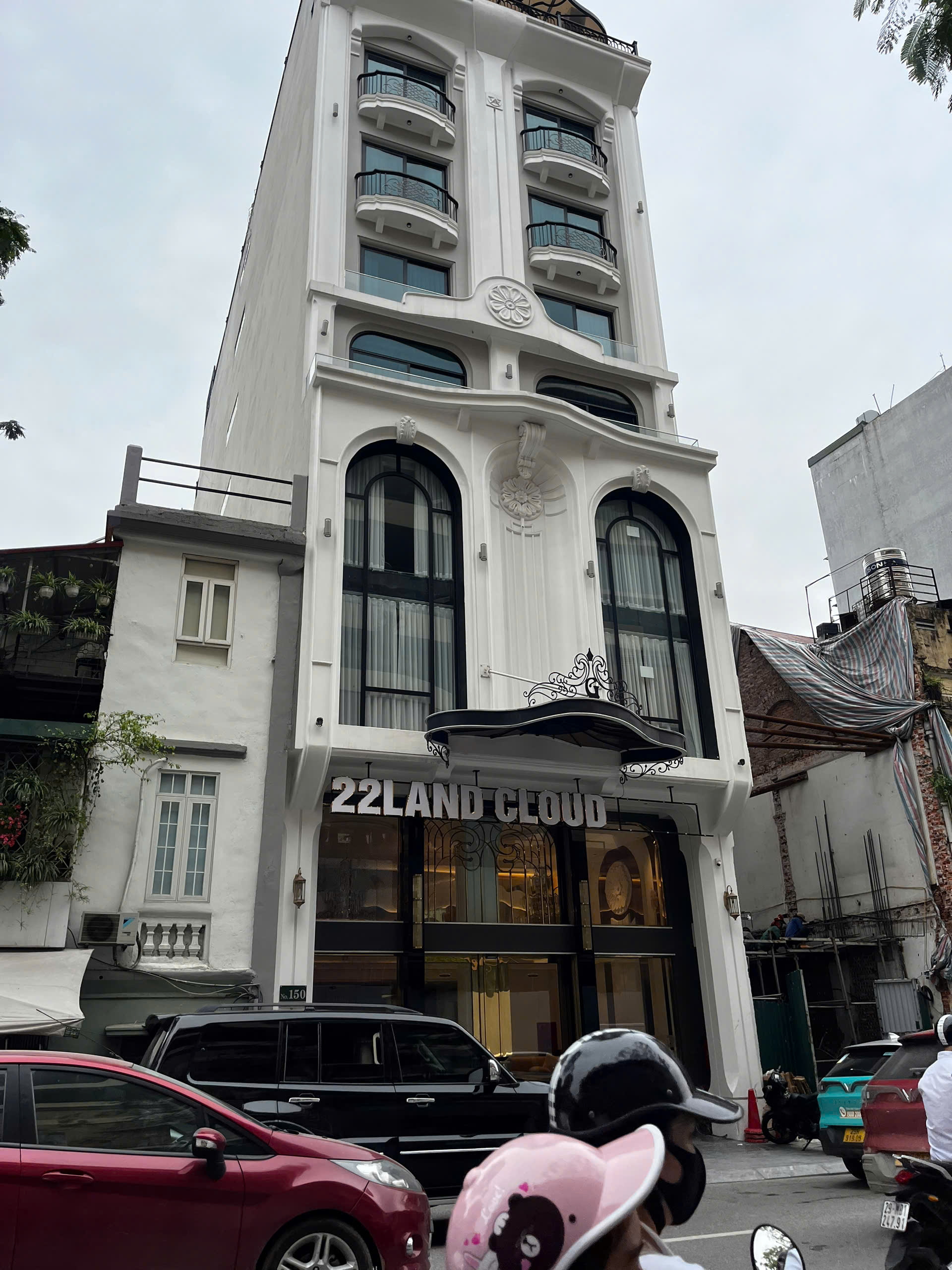 Cần bán gấp - ngộp bank - mặt phố Nguyễn Thái Học - 9 tầng - 150m chỉ 82 tỷ - Ảnh chính