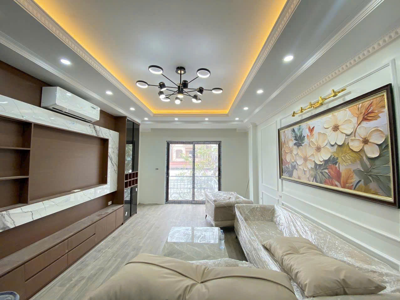 Bán gấp nhà Nguyễn Sơn, 70m, khu VIP, ô tô tránh, hơn 10 tỷ. - Ảnh chính