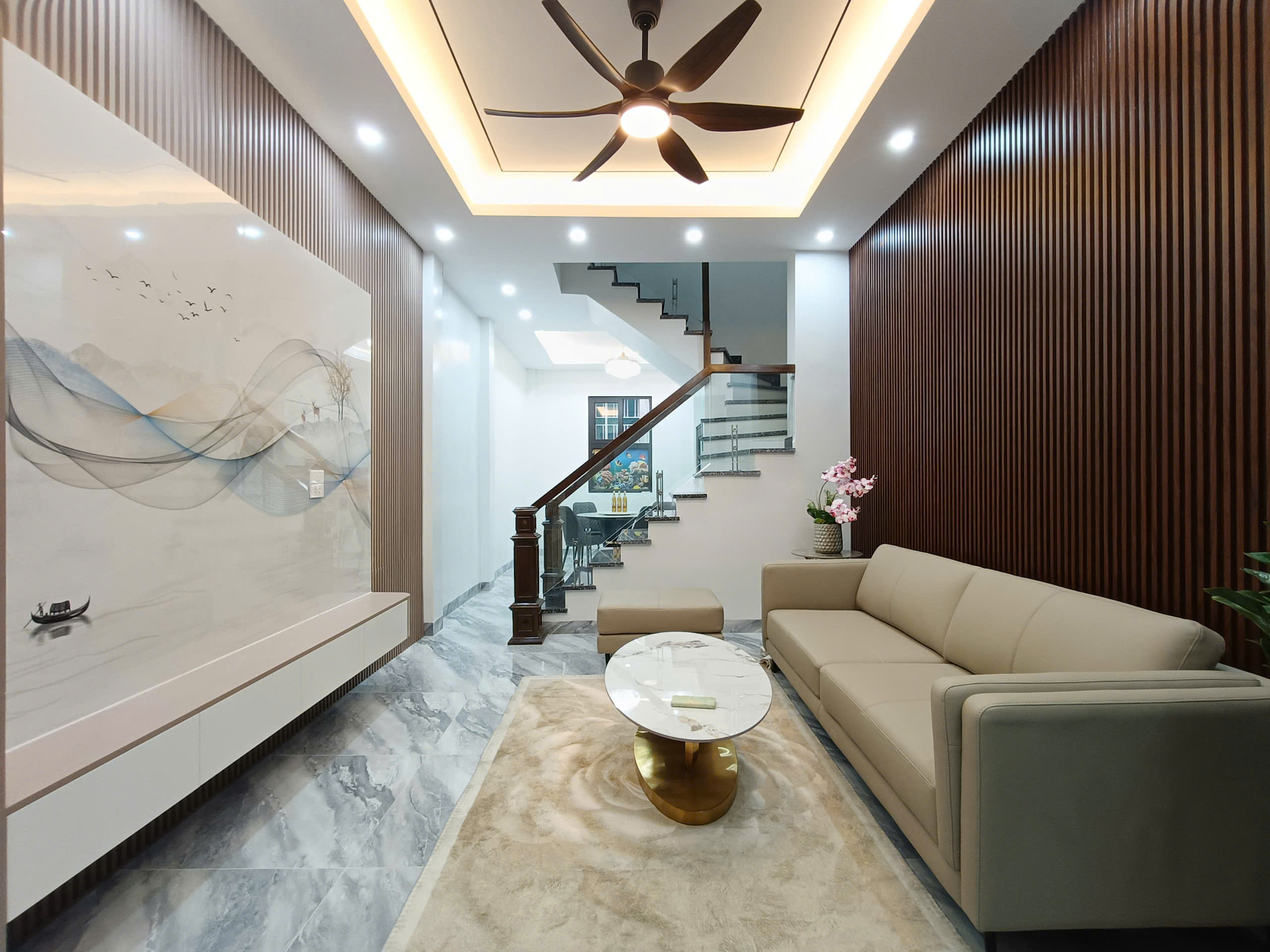 Chính Chủ Bán Nhà Phố Chùa Láng - 50m2 x 5T x MT 4m, Nở Hậu, Nhà Mới Full Nội Thất - Ảnh chính