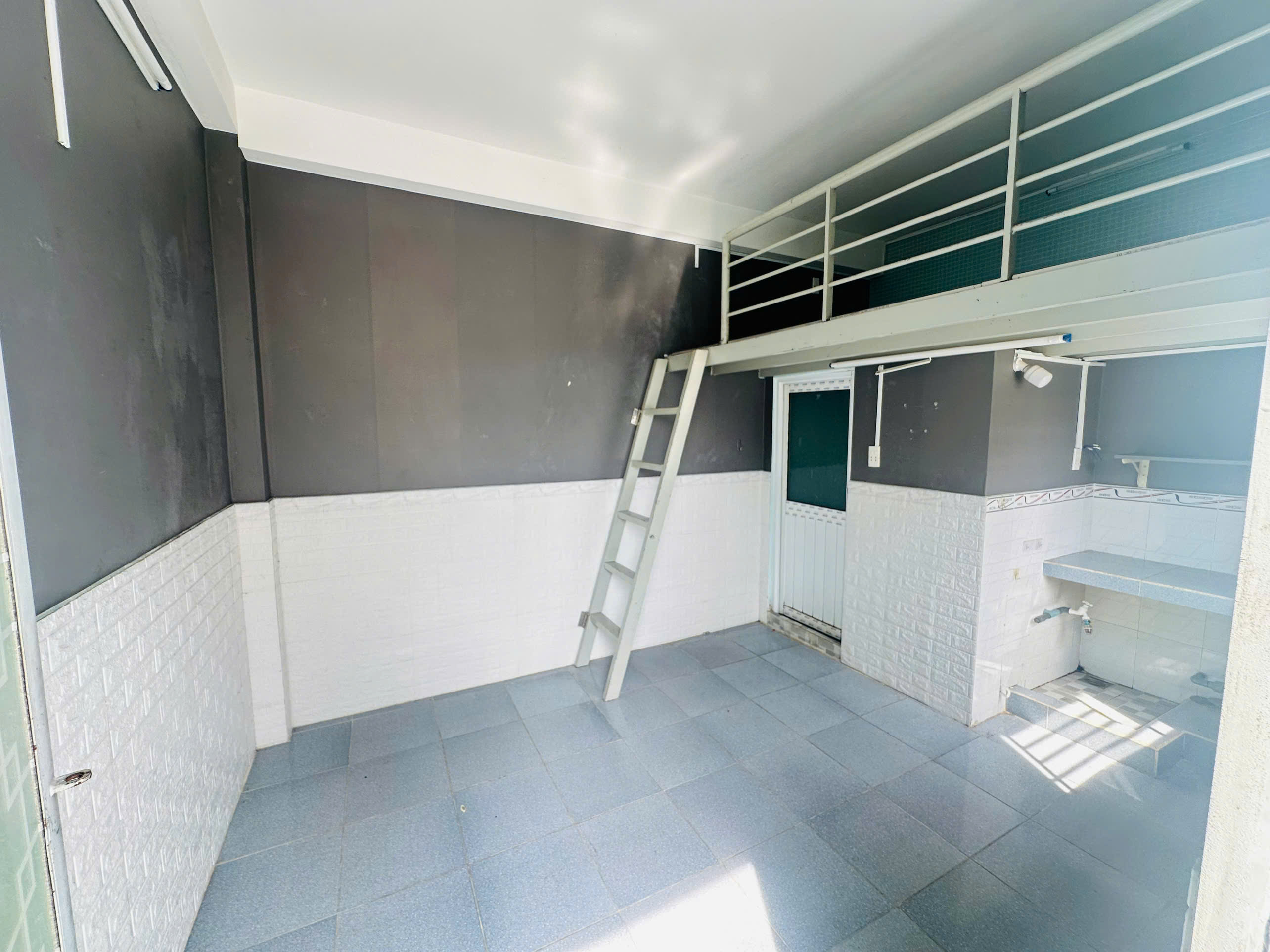 CHO THUÊ PHÒNG TRỌ TẠI GÒ VẤP (GẦN VĂN LANG CƠ SỞ 3) 20-25M2 GIÁ 3TR6 - 3TR9 LH:0877772720. - Ảnh 1