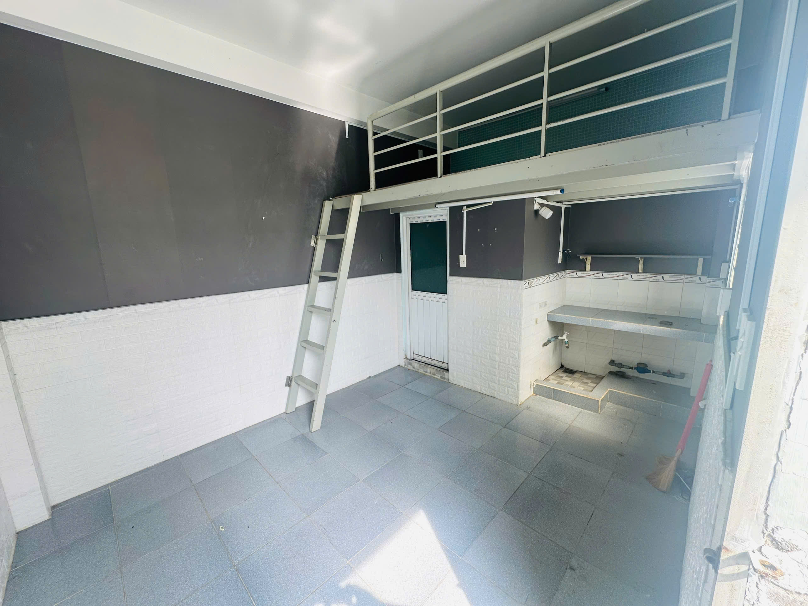 CHO THUÊ PHÒNG TRỌ TẠI GÒ VẤP (GẦN VĂN LANG CƠ SỞ 3) 20-25M2 GIÁ 3TR6 - 3TR9 LH:0877772720. - Ảnh 5