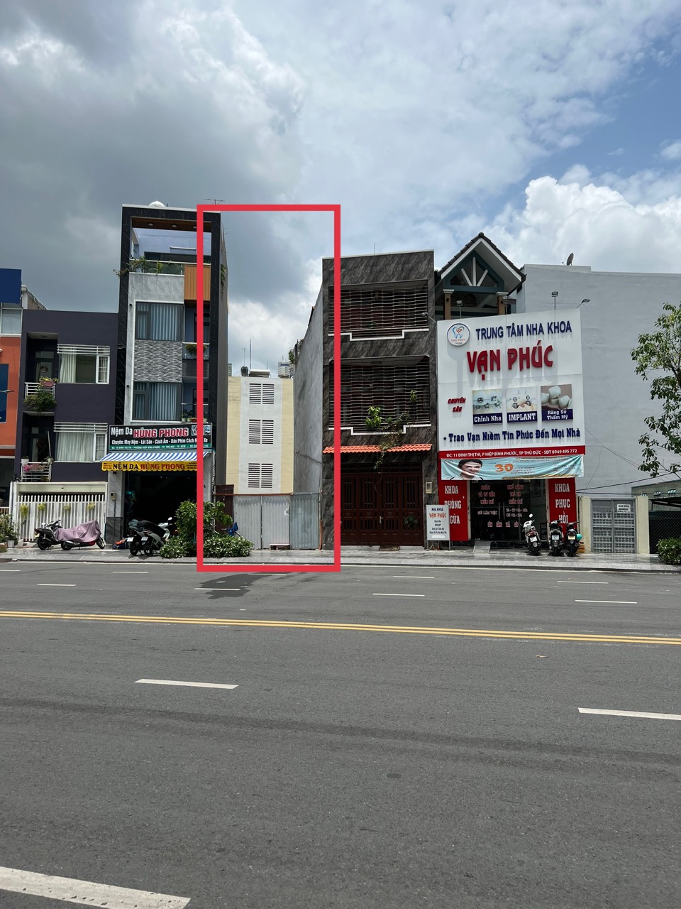 Bán Lô Đất Tặng Nhà Trệt Lầu Mặt Tiền Đinh Thị Thi - Hiệp Bình Phước - Thành Phố Thủ Đức - Ảnh chính