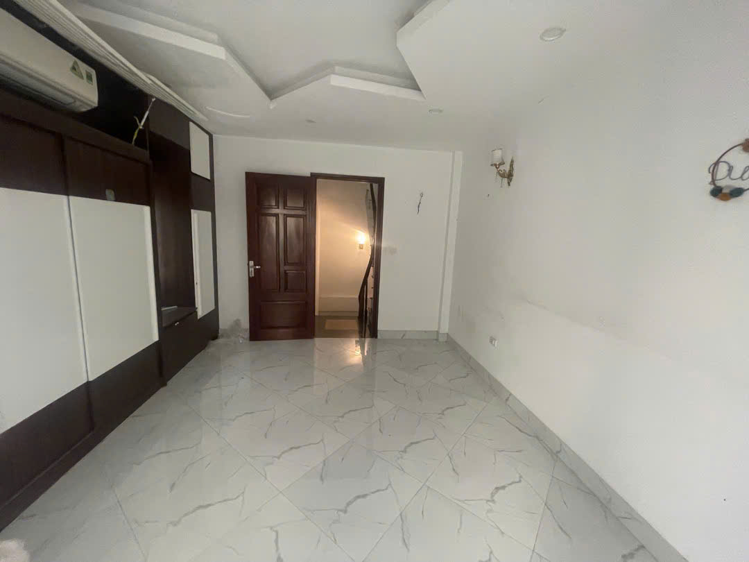 Bán nhà phố Lạc Trung, ngõ thông rộng ô tô tránh nhau, nhà mới thiết kế hiện đại, giá nhỉnh 10 tỷ. - Ảnh 1