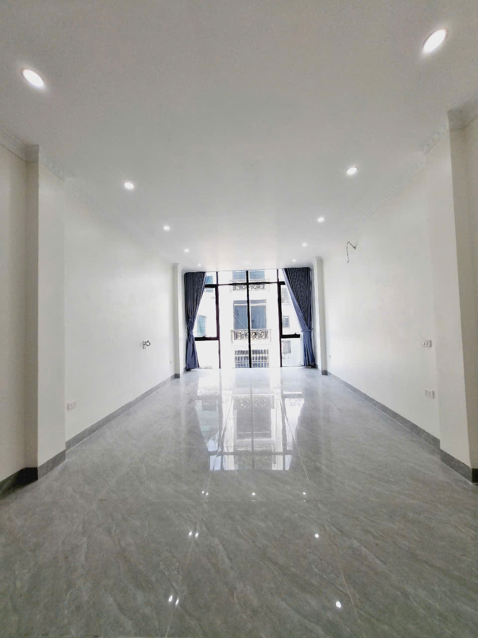 HOÀNG CẦU❇DT 45M2 x 7T❇MT 5M❇15 TỶ❇ THANG MÁY❇KINH DOANH TỐT❇Ô TÔ ĐỖ 24/7 - Ảnh 2