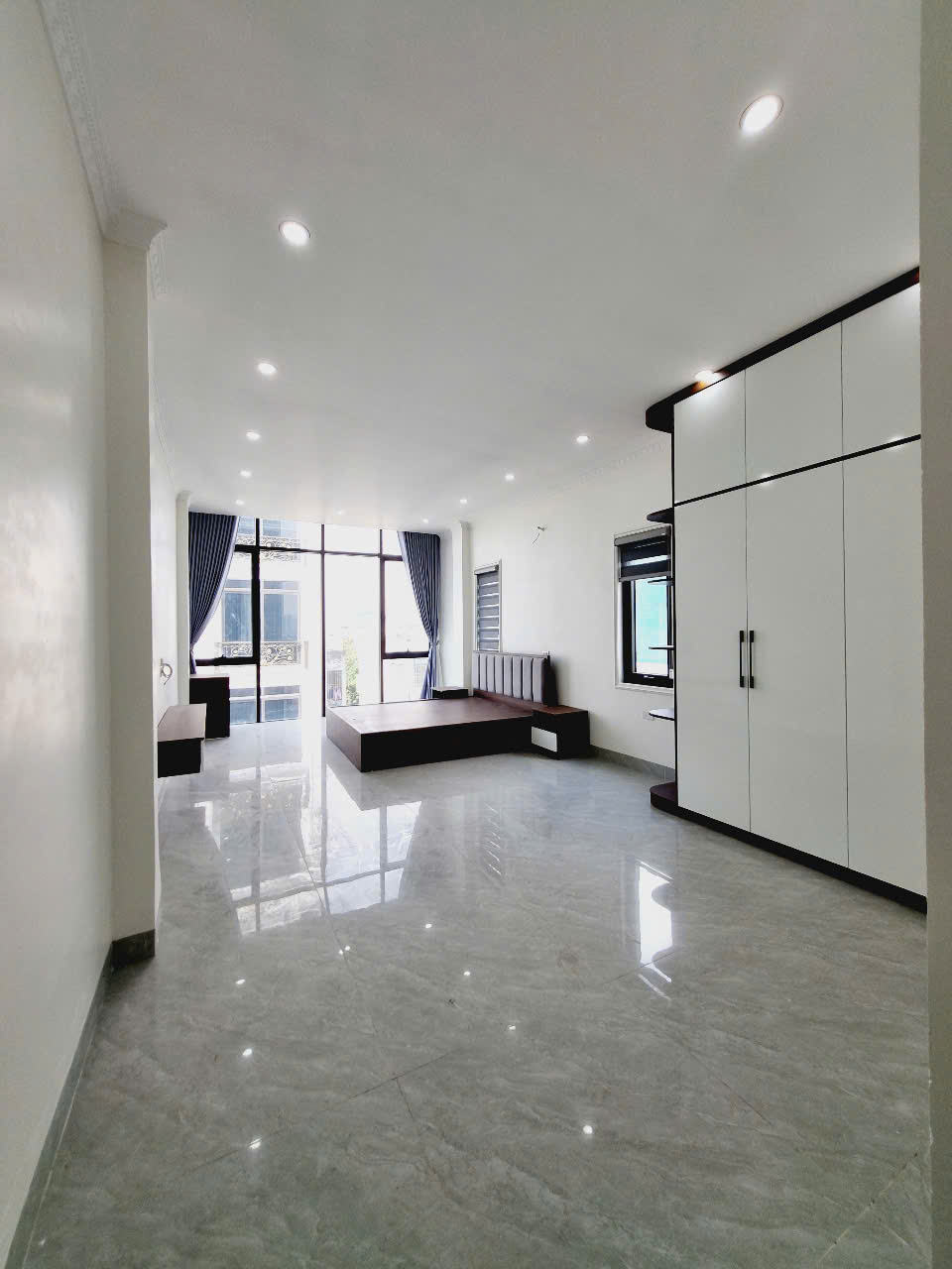HOÀNG CẦU❇DT 45M2 x 7T❇MT 5M❇15 TỶ❇ THANG MÁY❇KINH DOANH TỐT❇Ô TÔ ĐỖ 24/7 - Ảnh 3