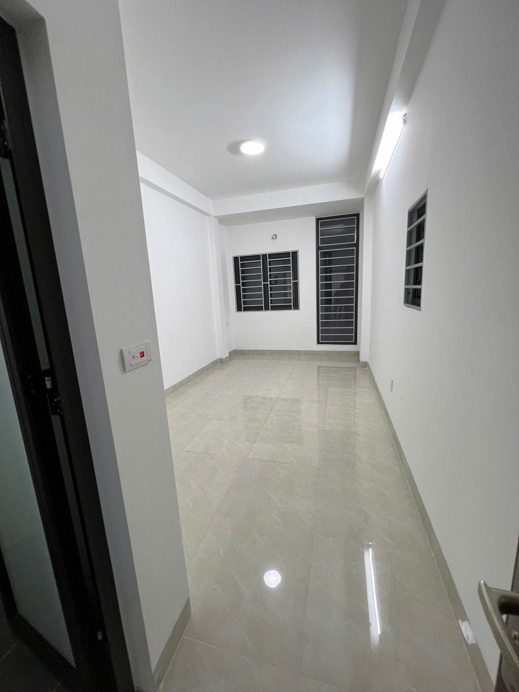 SIÊU PHẨM Ô TÔ 5M-  NHÀ MỚI - 2 THOÁNG  - CHỦ XÂY ĐỂ Ở- CỰC HIẾM Sổ đỏ chính chủ, vuông vắn trước - Ảnh 3
