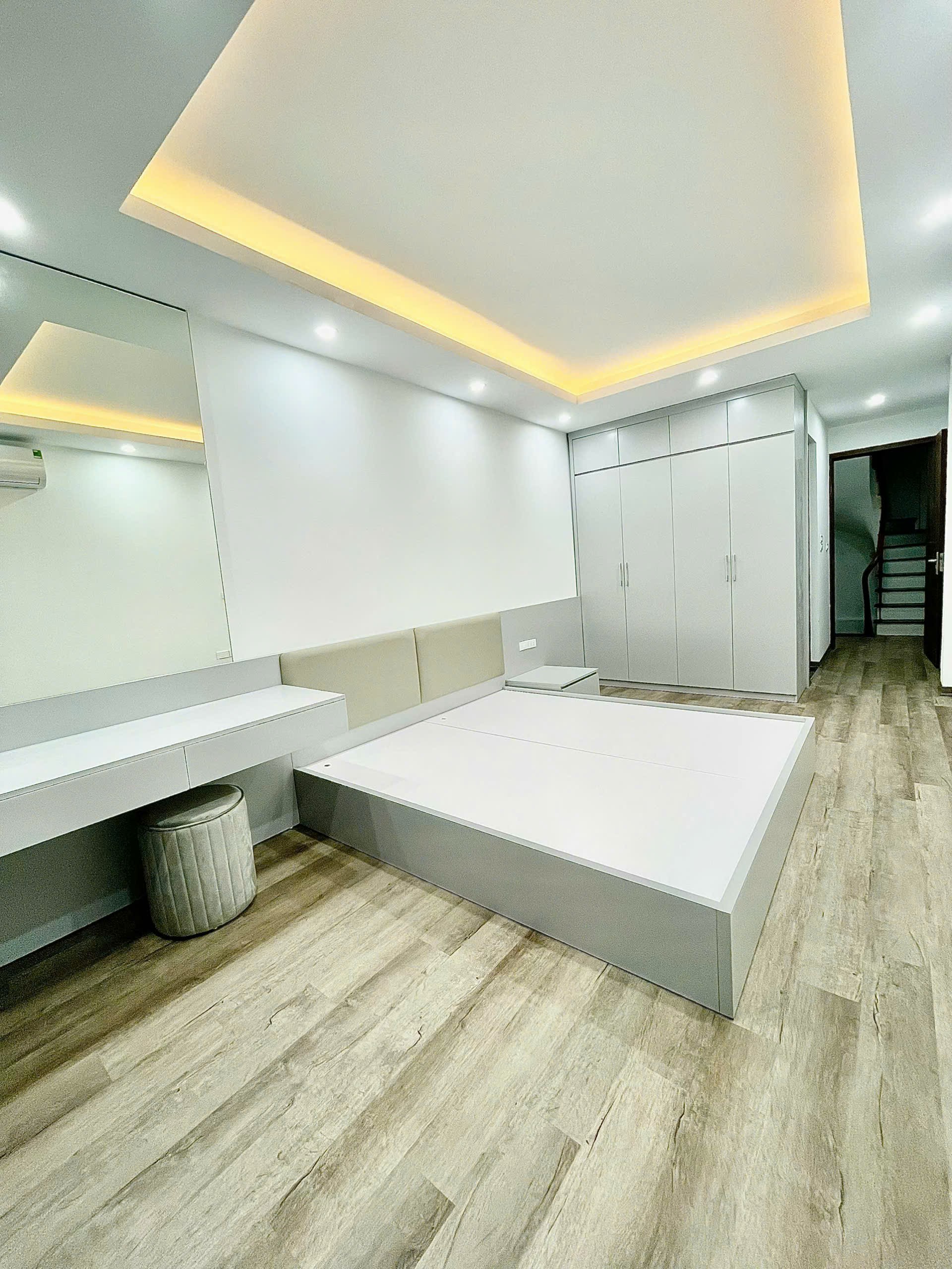 Siêu phẩm Phú Đô 6 tầng ngõ ô tô 7 chỗ vào nhà, mới tinh, thang máy chạy vù vù - Ảnh chính