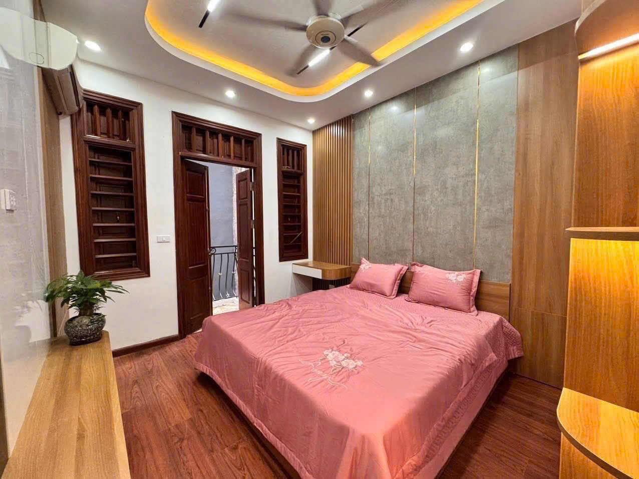 Nhà Đẹp Phố Quan Hoa Tặng Full Nội Thất DT 36m2 4 tầng mt 3.4m Giá 8.99 tỷ - Ảnh 1