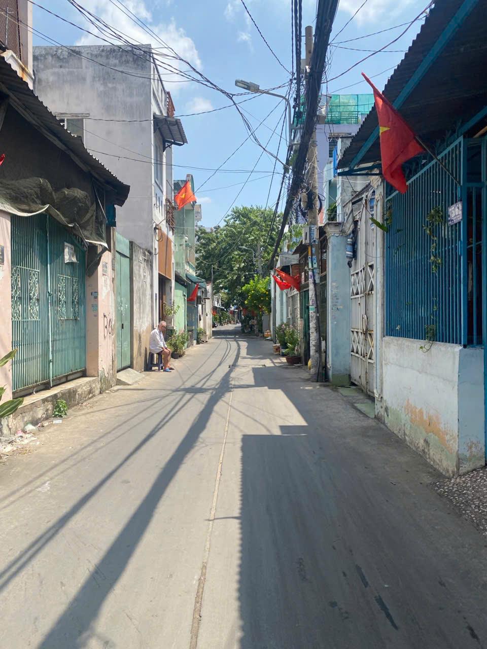 BÁN NHÀ LÔ GÓC,GẦN LŨY BÁN BÍCH, TÂN PHÚ, HẺM XE HƠI, 64M2, NHỈNH 5 TỶ - Ảnh 2