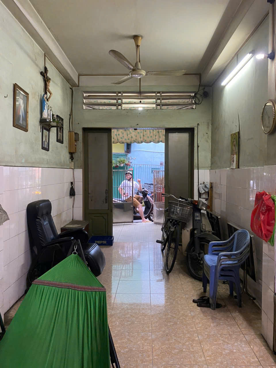 Giá mềm nhất quận Tân bình: 5,4 tỷ - Lý Thường Kiệt - DT:28m² -2 Tầng - Khu Vực Xây Cao Tầng - Nhà - Ảnh 1