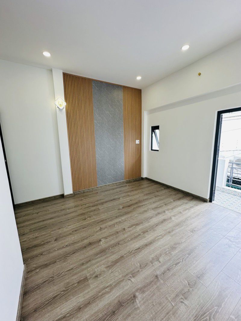 NHÀ MỚI ĐẸP Ở NGAY GẦN MẶT TIỀN TRUNG TÂM P15 TÂN BÌNH, 40M2, 2 TẦNG  2PN, HOÀN CÔNG ĐỦ, TẶNG NỘI - Ảnh 2