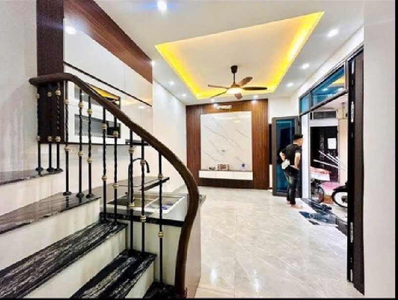 NHÀ ĐẸP TRUNG TÂM ĐỐNG ĐA-XUNG QUANH<br>TIỆN ÍCH BẠT NGÀN - Ảnh 3