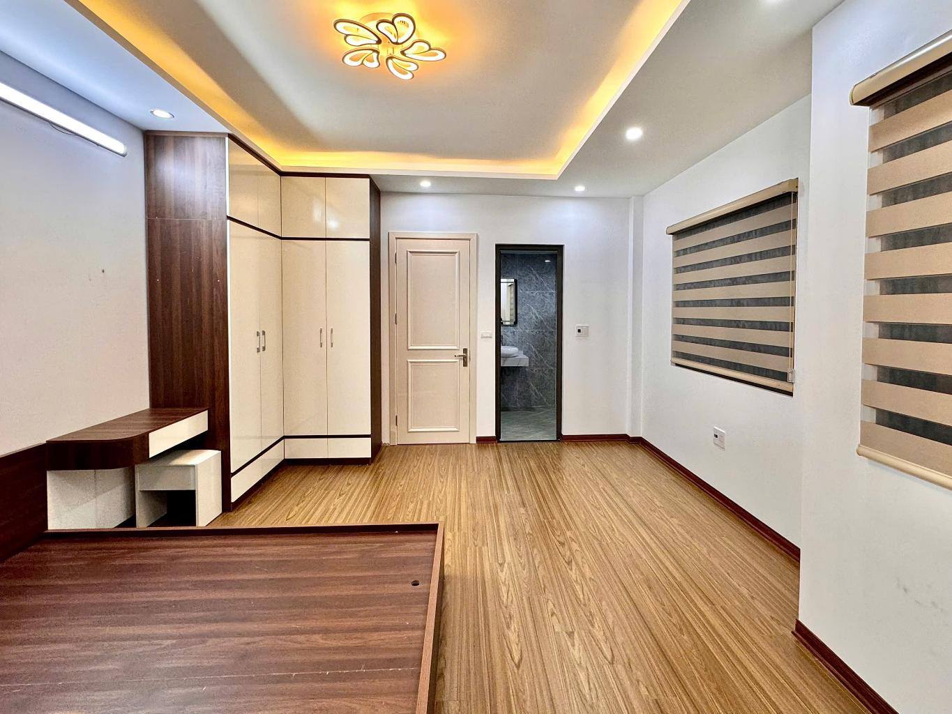 BÁN NHÀ MINH KHAI –32M - LÔ GÓC – FULL NỘI THẤT –GIÁ 7,45 TỶ - CHỈ VIỆC XÁCH VALI VỀ Ở - Ảnh 3