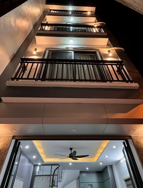 BÁN NHÀ MINH KHAI –32M - LÔ GÓC – FULL NỘI THẤT –GIÁ 7,45 TỶ - CHỈ VIỆC XÁCH VALI VỀ Ở - Ảnh chính