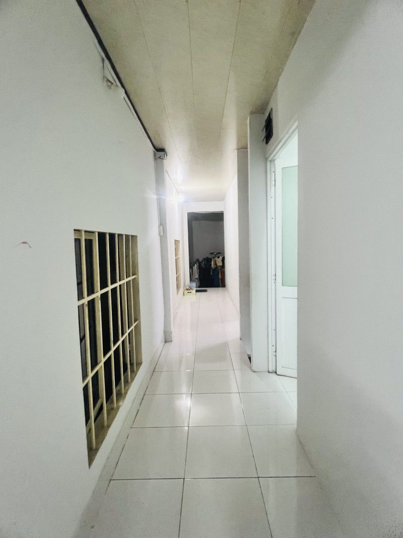 TÂN PHÚ - CHỦ NGỘP BANK HƠN 3 TỶ - GẤP BÁN - DT 60M2 - SỔ VUÔNG VỨC - 2 TẦNG - 3PN - GẦN HXH! CHỈ - Ảnh 4