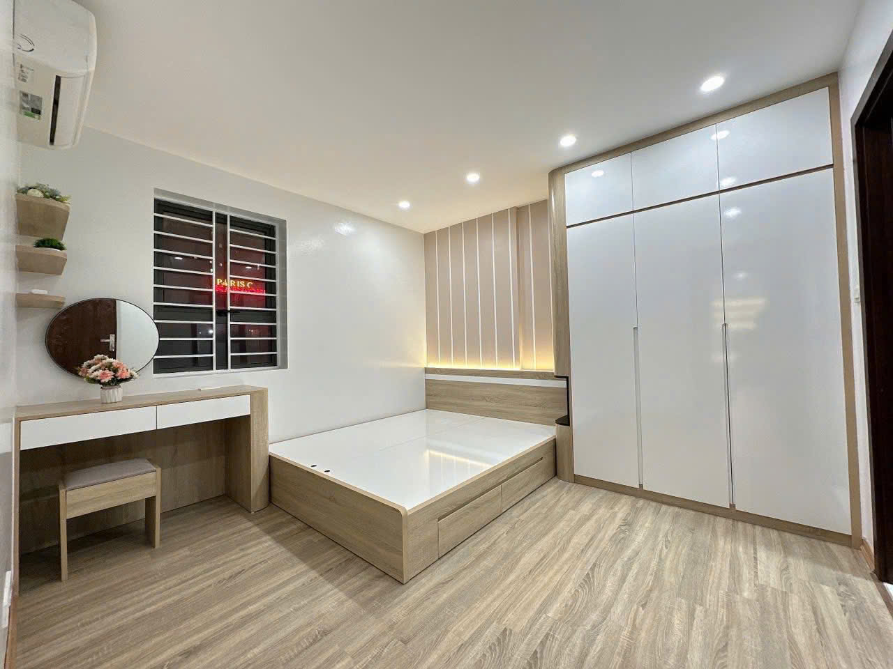 Bán căn 2 ngủ 63m2 tòa Bắc Rice City - Tây Nam Linh Đàm, Hoàng Mai, tầng thấp,  full nội thất, sổ - Ảnh 4