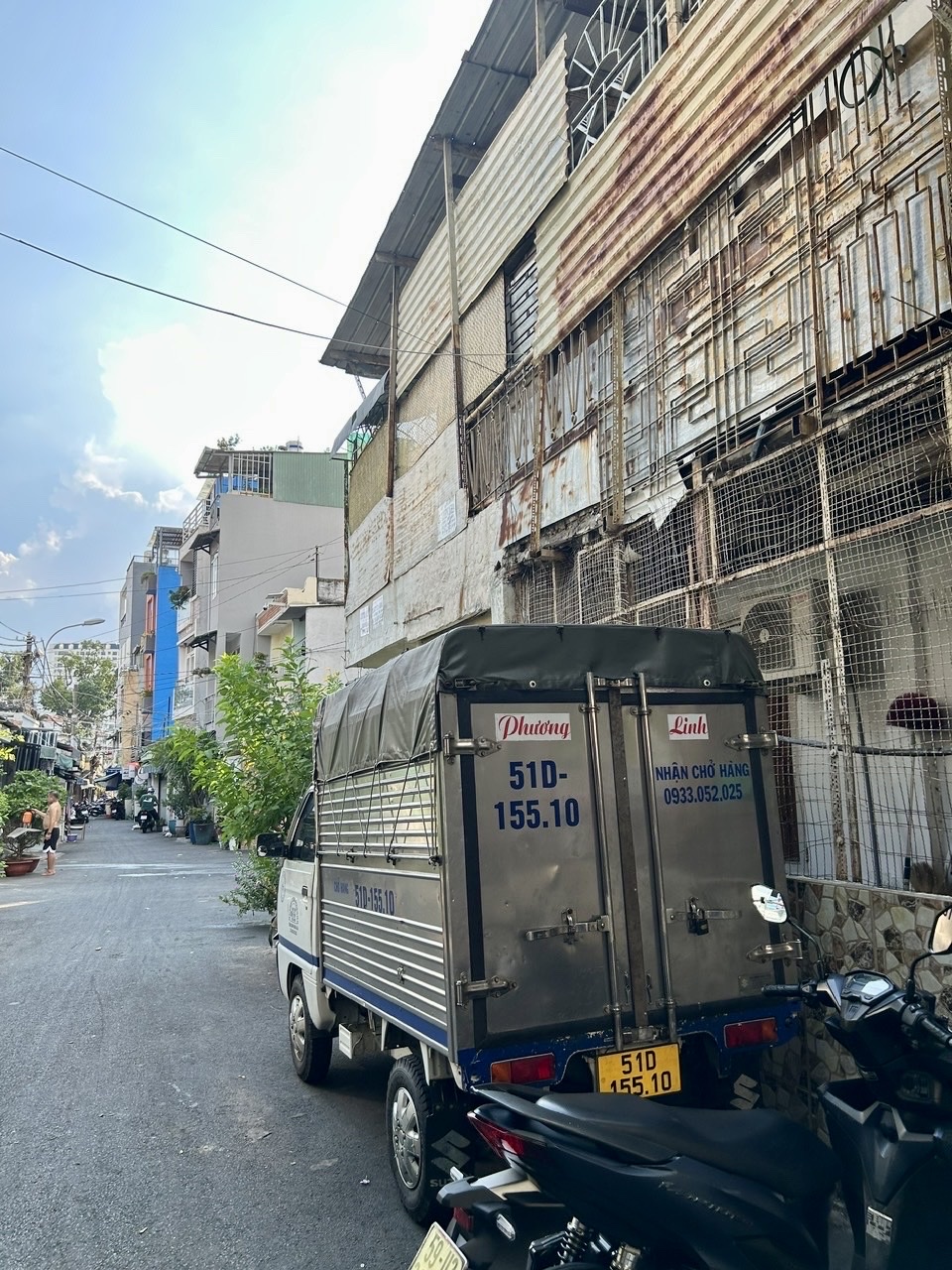 NHÀ NGANG LỚN NỞ HẬU TÀI LỘC CHO GIA CHỦ BẾN VÂN ĐỒN - XE HƠI ĐẬU CỬA- THÔNG RA NHIỀU HƯỚNG CÓ - Ảnh 2